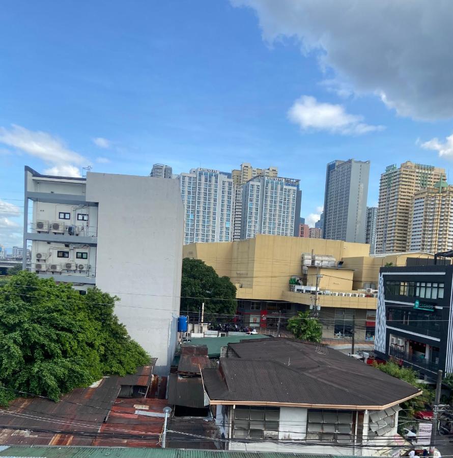 Lime Lite Manila Hostel Makati City Exterior photo