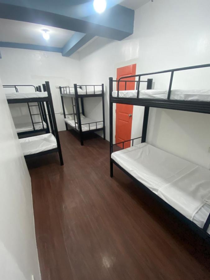 Lime Lite Manila Hostel Makati City Exterior photo