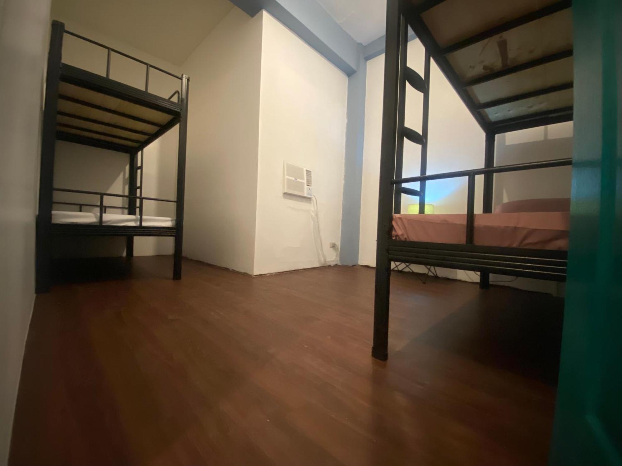 Lime Lite Manila Hostel Makati City Exterior photo